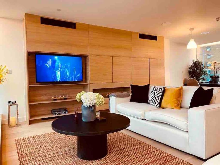 Large 3 Bed 3 Bathrooms Penthouse With Terrace And City Views In London Exterior photo