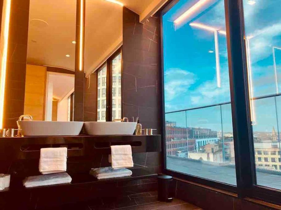 Large 3 Bed 3 Bathrooms Penthouse With Terrace And City Views In London Exterior photo